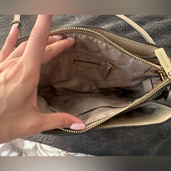Michael Kors crossbody bag - Picture 5 of 6